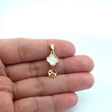 Clover With Pearl Cup Pendant, Pearl Gold Plated, M4415