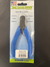 Hard Wire Cutter With Wite Retainer