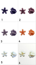 Crown Flower MOP, 13mm, M4701
