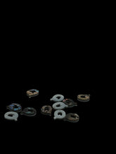 Mother Of Pearl Initials Pendants “Q”