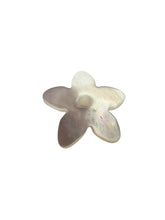 White Flower Mother Of Pearl, SKU#M4630