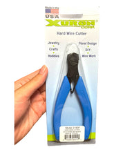 Hard Wire Cutter With Wite Retainer