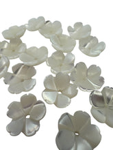 White Flower Mother Of Pearl, SKU#M4671