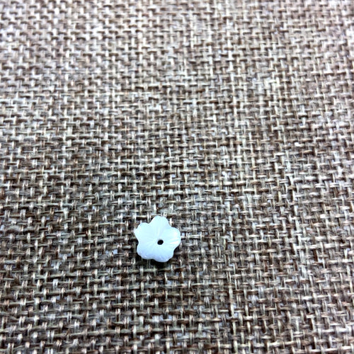 Mother of Pearl 10mm m4604