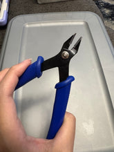 Sidecut Plier