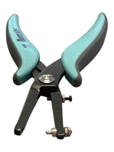 Vintaj Hole Punch Pliers. 1.5mm Hole Size