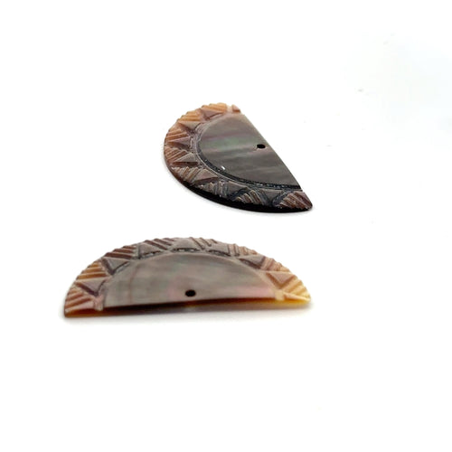 Mother of Pearl Charm Sku#M2605