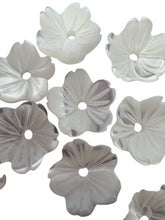 8mm white flower Mother of Pearl, SKU#M4604