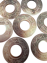 Round carved mother of pearl, SKU#M2338