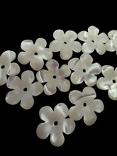 White Flower Mother Of Pearl, SKU#M4658