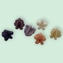 Crown Flower MOP, 13mm, M4701
