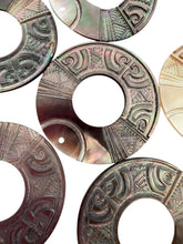 Carved round mother of pearl, SKU#M2339