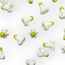 Flower MOP Bead, 13mm x 15mm, M4702