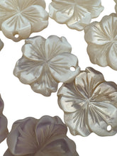 White Flower Mother Of Pearl, SKU#M3647