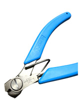 Hard Wire Cutter With Wite Retainer