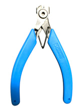 Hard Wire Cutter With Wite Retainer