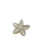 White Flower Mother Of Pearl, SKU#M4630