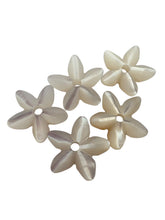 White Flower Mother Of Pearl, SKU#M4630