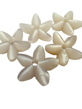 White Flower Mother Of Pearl, SKU#M4630