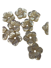 Tiny flower Mother Of Pearl, SKU#M4399