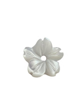 8mm white flower Mother of Pearl, SKU#M4604