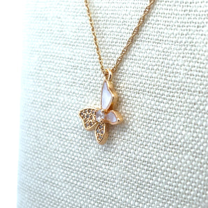 Butterfly Charm, Pearl, Gold Plated, M4426