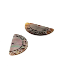 Mother of Pearl Charm Sku#M2605