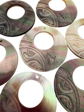 Round mother of pearl, carved, SKU#M2344