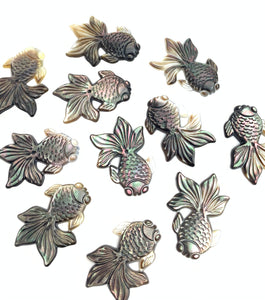 Mother of Pearl Fish Charm Sku#M130