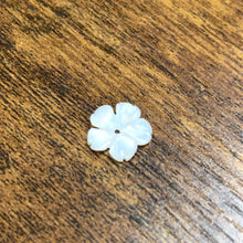 12mm White Cherry Blossom, M4540