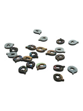 Mother Of Pearl Initials Pendants “Q”