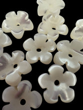 White Flower Mother Of Pearl, SKU#M4640