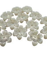 White Flower Mother Of Pearl, SKU#M4625