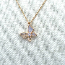 Butterfly Charm, Pearl, Gold Plated, M4426