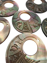Carved round mother of pearl, SKU#M3450