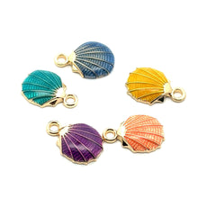 Colored gold plated sea shell, M3090