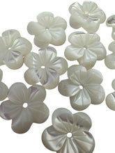 White Flower Mother Of Pearl, SKU#M4626