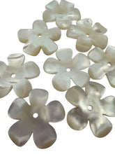 White flower Mother of Pearl, SKU#M4619