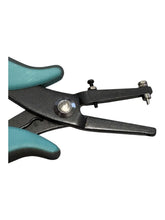 Vintaj Hole Punch Pliers. 1.5mm Hole Size