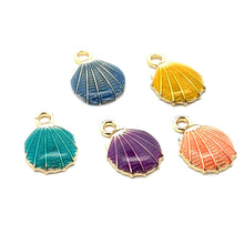 Colored gold plated sea shell, M3090