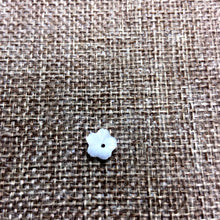 Mother of Pearl 10mm m4604