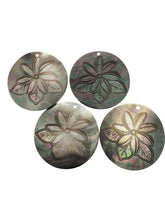 Round carved flower Mother of Pearl, SKU#M4055