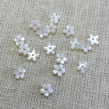 6mm White Cherry Blossom, M4530