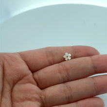 6mm White Cherry Blossom, M4530