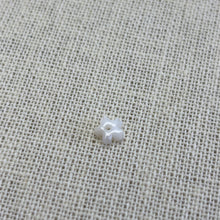 6mm White Cherry Blossom, M4530