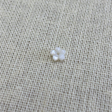 6mm White Cherry Blossom, M4530