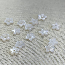 8mm White Cherry Blossom, M4532
