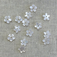 8mm White Cherry Blossom, M4532
