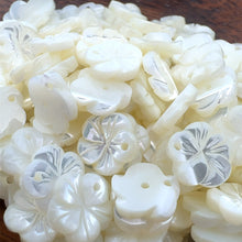White Flower MOP, sku# M3994