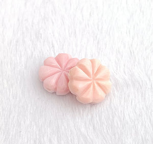 Mother of Pearl Flower Bead Sku#M494